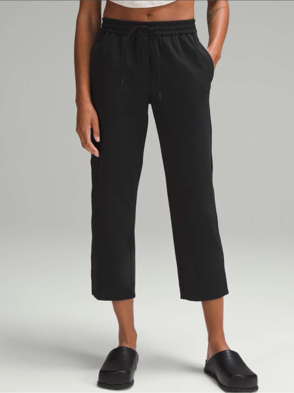 LULULEMON Tapered-Leg Mid-Rise Crop 25" Luxtreme Size L